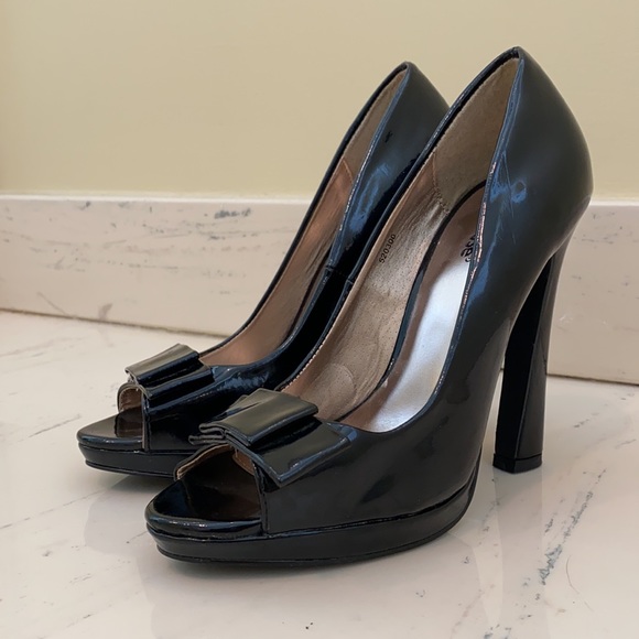 Charlotte Russe Peep Toe Heels Size 7 Black - Picture 3 of 14